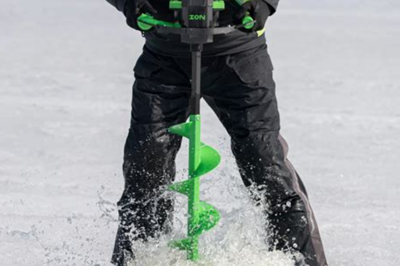 Порівняння льодобурів ручний, бензиновий чи електричний — що вибрати взимку 2025