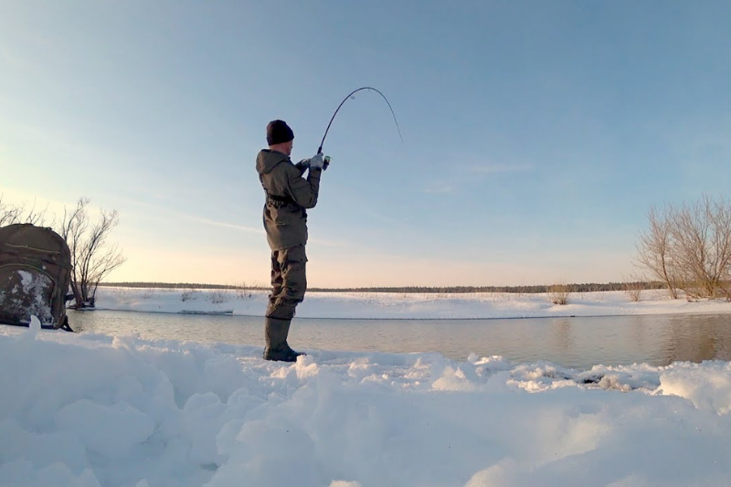 Роль температури води у риболовлі як аналізувати і використовувати ці дані